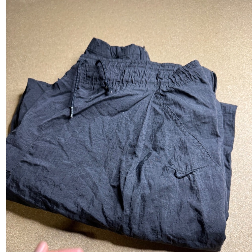 Nike Vintage Black Crinkle Nylon Track Pants Mens Medium Joggers Swoosh 2554